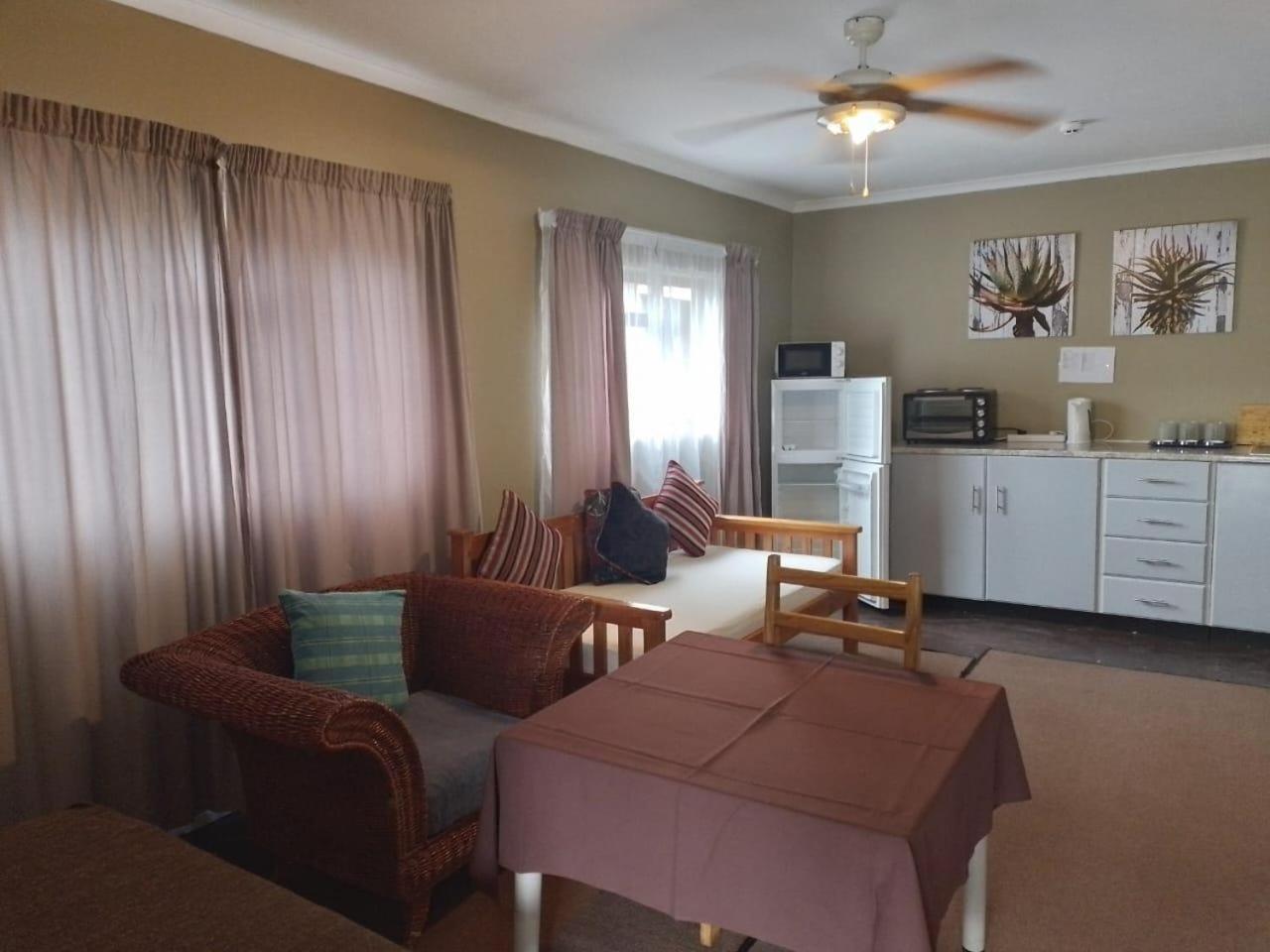 Port St Johns River Lodge Port Saint Johnʼs エクステリア 写真